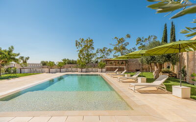 Mastropà Exclusive Resort: Agua, Planta, Cielo, Propiedad, Piscina, Azur, Árbol, Arecales, Ocio, Sombra