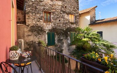 Cris House