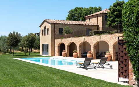 Podere D'Asso: Cielo, Planta, Edificio, Árbol, Hierba, Mueble Para Exteriores, Casa, Sombra, Ocio, Paisaje