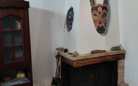 Relax: Madera, Madera Dura, Gabinetes, Edificio, Arte, Piso, Cajón, Mesa, Habitación, Estantería
