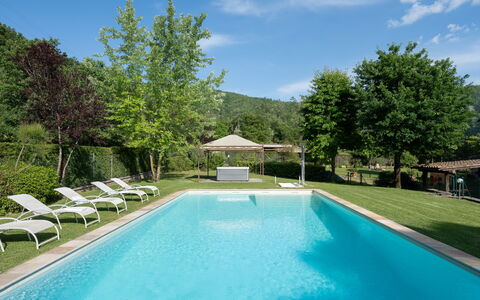 Il Mulino Di Vogognano - Subbiano, Private Pool, J: Agua, Planta, Nube, Cielo, Propiedad, Piscina, Azur, Árbol, Sombra, Edificio