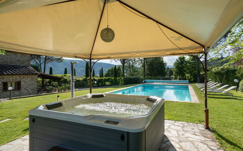 Il Mulino Di Vogognano - Subbiano, Private Pool, J: Planta, Agua, Propiedad, Edificio, Sombra, Ventana, Paraguas, Piscina, Mueble Para Exteriores, Rectángulo