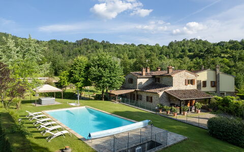 Il Mulino Di Vogognano - Subbiano, Private Pool, J: Planta, Nube, Cielo, Edificio, Propiedad, Agua, Piscina, Naturaleza, Árbol, El Terreno Del Lote