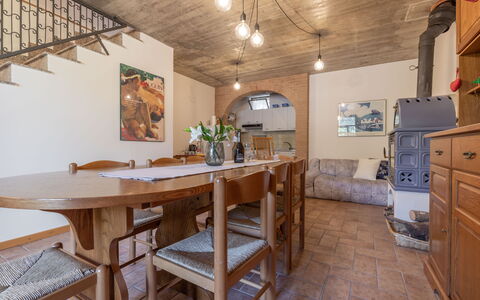 Casa Tramonti: Mueble, Mesa, Propiedad, Gabinetes, Madera, Diseño De Interiores, Suelo, Piso, Cajón, Cajonera