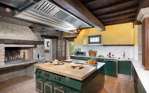 Villa Torre Delle Rose - Firenzuola, Private Pool,: Gabinetes, Mostrador, Propiedad, Mueble, Mesa, Edificio, Cocina, Madera, Estufa De Cocina, Campana Extractora
