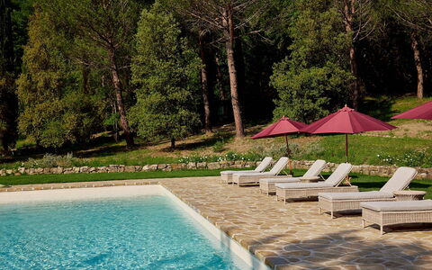 Villa Dell'abate: Agua, Planta, Propiedad, Piscina, Árbol, Paisaje Natural, Sombra, Mueble Para Exteriores, Ocio, Hierba