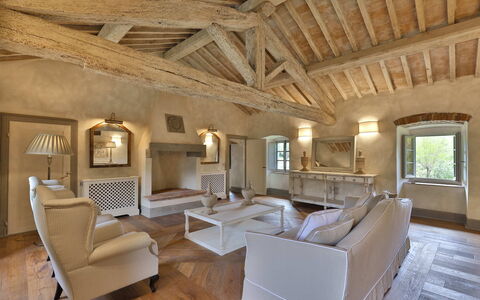 Villa Dell'abate: Sofá, Mueble, Propiedad, Ventana, Mesa, Madera, Diseño De Interiores, Sala, Marco, Silla