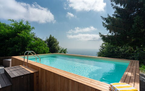 Casa Serra: Agua, Nube, Cielo, Planta, Los Recursos Hídricos, Tiempo De Día, Piscina, Azur, Árbol, Sombra