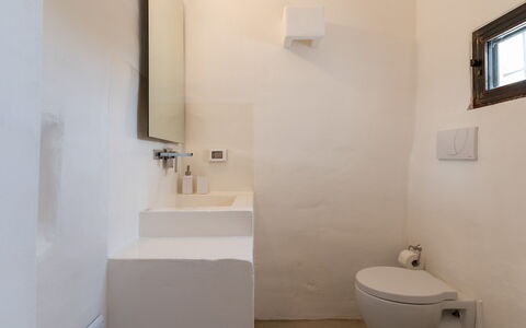 Masseria Isaia: Marco, Arreglo De Tubería, Lavabo Del Baño, Baño, Lavabo, Encendiendo, Madera, Edificio, Suelo