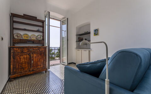 A Due Passi da Camogli 2, Seaview, Wifi: Mueble, Comodidad, Marco, Gabinetes, Madera, Sala, Piso, Suelo, Casa, Lámpara