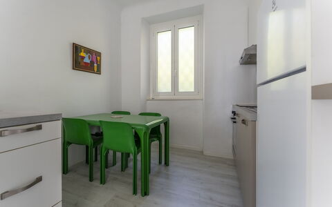 A Due Passi da Camogli 2, Seaview, Wifi: Mueble, Mesa, Ventana, Edificio, Madera, Diseño De Interiores, Casa, Piso, Suelo, Bienes Raíces