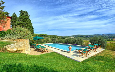 Villa Cona: Nube, Agua, Cielo, Planta, Paisaje Natural, Árbol, Mueble Para Exteriores, El Terreno Del Lote, Piscina, Cabaña