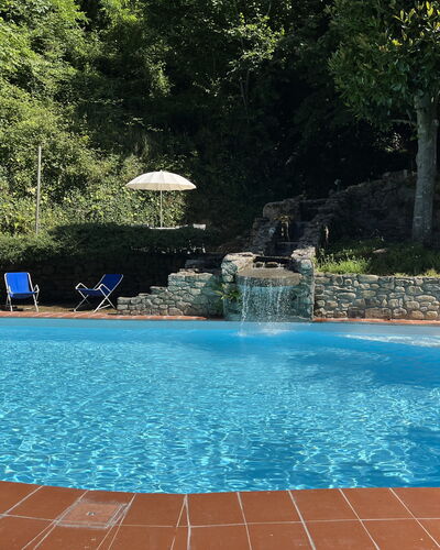 Molin Barletta, Private Pool, Nature - Marliana, T: Azul, Piscina, Agua, Material Compuesto, Recurso, Ocio, Fuente De Agua, Sombra, Mueble Para Exteriores, Eco Hotel
