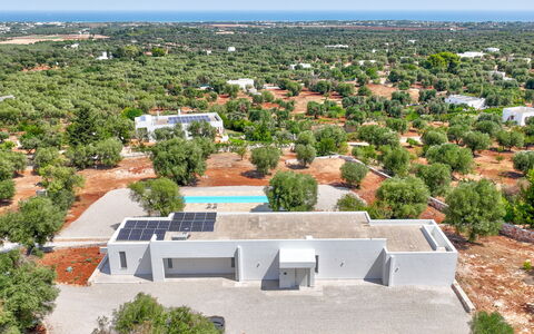 Casa Di Veronica: Cielo, Tiempo De Día, Propiedad, Edificio, Planta, Árbol, Casa, El Terreno Del Lote, Arquitectura, Diseño Urbano