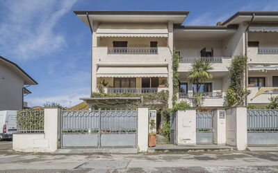 La Bouganville, Forte Dei Marmi, Private Garden, W