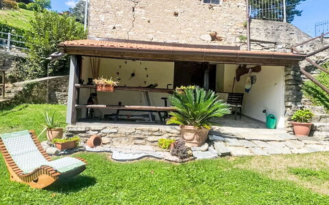Il Poggio del Castagno: Hierba, Pradera, Paisaje, Ecorregión, Llanura, Planta De La Comunidad, El Terreno Del Lote, Mueble Para Exteriores, Pradera, Shrubland