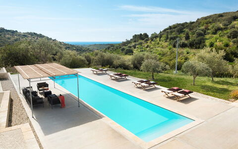 Casabella - Avola, Sicilia: Cielo, Nube, Árbol, Planta, Piscina, Mueble Para Exteriores, Cuerpo De Agua, Sombra, Ocio, Diseño Urbano
