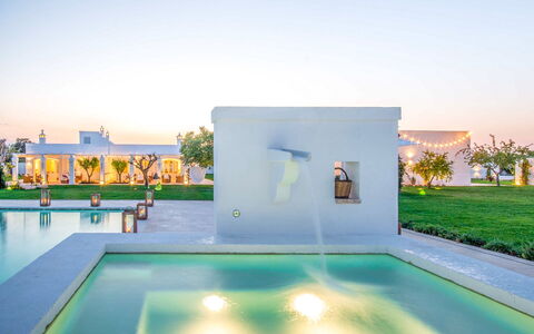 Masseria Lamacerase: Agua, Planta, Cielo, Propiedad, Edificio, Naturaleza, Azur, Piscina, Encendiendo, Diseño De Interiores
