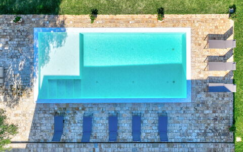 Tenuta Palù: Agua, Tiempo De Día, Azul, Rectángulo, Madera, Piscina, Planta, Vegetación, Casa, Hierba