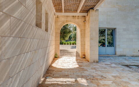 Tenuta Palù: Madera, Puerta, Enladrillado, Ladrillo, Suelo, Ventana, Piso, Planta, Árbol, Fachada