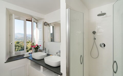 Dimora Vulcano - Castiglione Di Sicilia, Sicilia: Arreglo De Tubería, Lavabo, Grifo, Planta, Espejo, Edificio, Baño, Mueble De Baño, Lavabo Del Baño