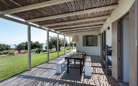 Isolina Rossa - Scicli, Sicilia: Propiedad, Planta, Edificio, Sombra, Madera, Diseño De Interiores, Ventana, Piso, Porche, Suelo
