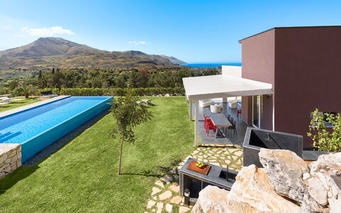 Villa Cinema - Castellammare Del Golfo, Sicilia: Cielo, Propiedad, Planta De La Comunidad, Edificio, Planta, Azur, Casa, El Terreno Del Lote, Vegetación, Sombra