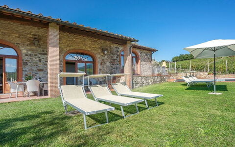 Le Masse - Greve In Chianti, Toscana: Cielo, Planta, Edificio, Sombra, El Terreno Del Lote, Silla, Mueble Para Exteriores, Hierba, Ocio, Paisaje