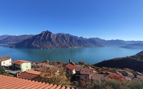 Xino Terrace View: Montaña, Accidentes Geográficos Montañosas, Agua, Cuerpo De Agua, Colina, Paisaje Natural, Tierras Altas, Cordillera, Costeras Y Los Accidentes Geográficos Oceánico, Banco