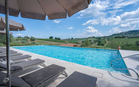 Pendolino Spereto Apartment With Pool, Montaione: Piscina, Mueble Para Exteriores, Sunlounger, Recurso, Thermae, Eco Hotel, Silla, Ciudad De Vacaciones, Sillón, Villa