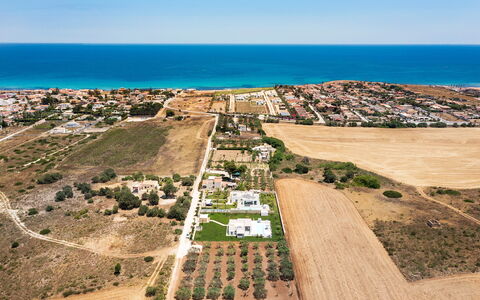 Casa Colori - Noto, Sicilia: Agua, Cielo, Los Recursos Hídricos, Planta, Ecorregión, Azur, Entorno Natural, Árbol, El Terreno Del Lote, Costeras Y Los Accidentes Geográficos Oceánico