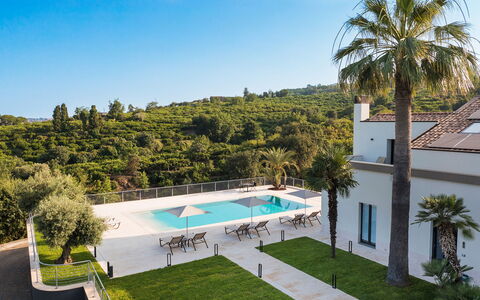 Villa Decoro - Mascali, Sicilia: Planta, Cielo, Agua, Edificio, Naturaleza, Azur, Árbol, Piscina, Arecales, Ocio