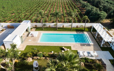 Casa Ocra - Misiliscemi, Sicilia: Agua, Propiedad, Planta, Piscina, Rectángulo, Sombra, Árbol, Diseño Urbano, Hierba, Ocio