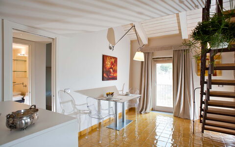 Pietramare - Castellabate, Campania: Mesa, Mueble, Madera, Diseño De Interiores, Sala, Piso, Salón, Suelo, Silla, Cocina