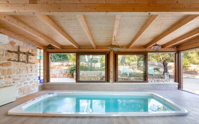 Trulli Di Grieco: Agua, Propiedad, Azur, Piscina, Edificio, Diseño De Interiores, Arquitectura, Sombra, Ocio, Madera