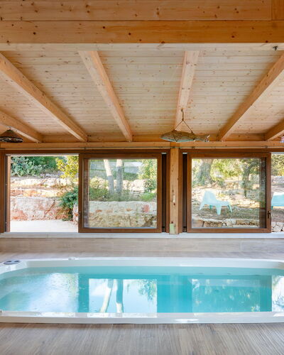 Trulli Di Grieco: Agua, Propiedad, Azur, Piscina, Edificio, Diseño De Interiores, Arquitectura, Sombra, Ocio, Madera