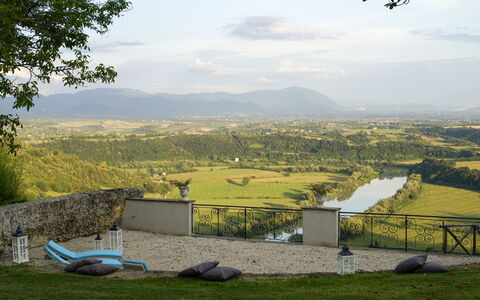 Luxury Villa Con Spa e Panorama a 40 Min Da Roma: Cielo, Nube, Planta, Ecorregión, Montaña, Paisaje Natural, El Terreno Del Lote, Árbol, Hierba, Área Rural