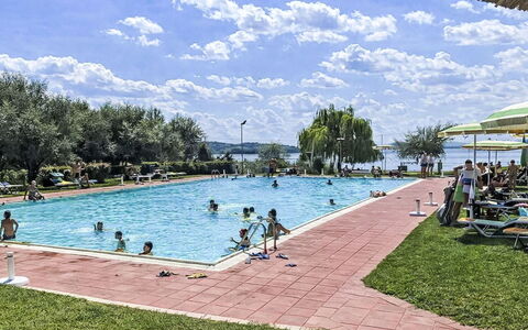 La Spiaggia: Piscina, Recreación, Ocio, Recurso, Vacaciones, Ciudad De Vacaciones, Sombra, Mueble Para Exteriores, Parque