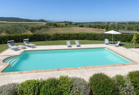 Villa Sant'andrea: Agua, Cielo, Propiedad, Piscina, Planta, Edificio, Rectángulo, Sombra, El Terreno Del Lote, Ocio