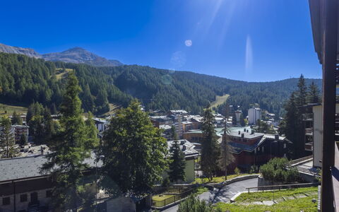 Masserini View Apartment: Paisaje, Hill Station, Cordillera, Pendiente, Alerce, Alpes, Valle, Pueblo De Montaña, Cresta