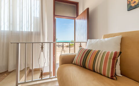 Casa Rivamare: Mueble, Propiedad, Comodidad, Edificio, Marco, Madera, Diseño De Interiores, Sombra, Piso, Marco De La Cama
