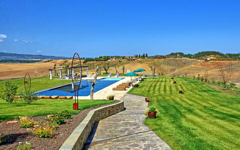 Villa Campana: Cielo, Planta, Paisaje Natural, El Terreno Del Lote, Pradera, Ocio, Hierba, Paisaje, Pendiente, Árbol