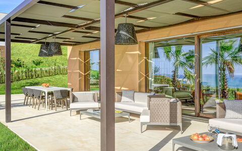 Villa Agata - Sea View | By Rocco Forte Villas: Mesa, Mueble, Planta, Propiedad, Silla, Sombra, Edificio, Mueble Para Exteriores, Diseño De Interiores, Arquitectura