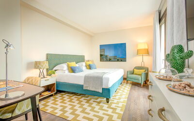 Villa Agata - Sea View | By Rocco Forte Villas: Mueble, Propiedad, Edificio, Verde, Comodidad, Mesa, Encendiendo, Textil, Diseño De Interiores, Suelo