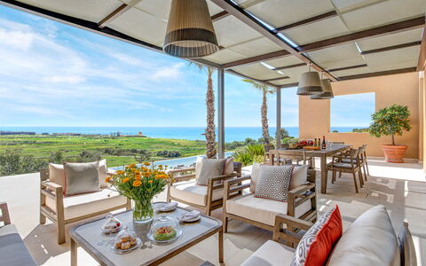 Villa Corallo - Sea Front | By Rocco Forte Villas: Mesa, Planta, Cielo, Mueble, Propiedad, Maceta, Silla, Azur, Planta De Casa, Sombra