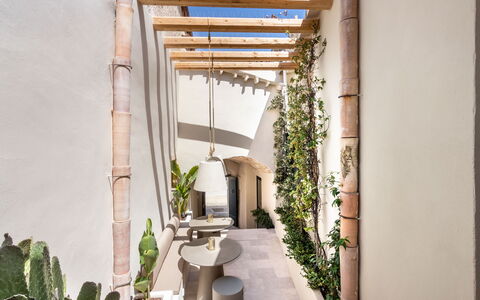 Alma Suite: Planta, Propiedad, Edificio, Arquitectura, Diseño De Interiores, Madera, Planta De Casa, Mesa, Planta Terrestre, Bienes Raíces