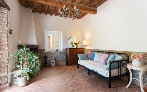 Villa Dei Tigli: Planta, Propiedad, Mueble, Edificio, Planta De Casa, Diseño De Interiores, Suelo, Sala, Madera, Maceta