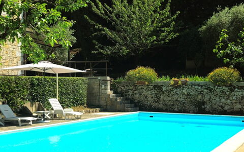 La Piccola Rocca: Piscina, Recurso, Material Compuesto, Mueble Para Exteriores, Ocio, Thermae, Sombra, Eco Hotel, Losa, Fuente De Agua