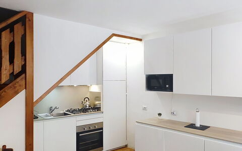 Casa sul Torrente: Cocina, Diseño De Interiores, Piso, Mostrador, Madera, Techo, Suelo, Gabinetes, Aparato De Cocina, Electrodoméstico