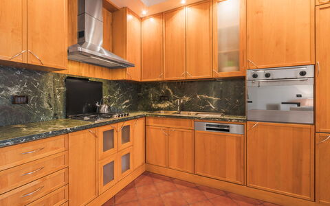 A Casa Di Camillo, Nepi, a C, Wifi: Gabinetes, Mostrador, Propiedad, Cocina, Lavabo, Madera, Edificio, Cajón, Encendiendo, Aparato De Cocina